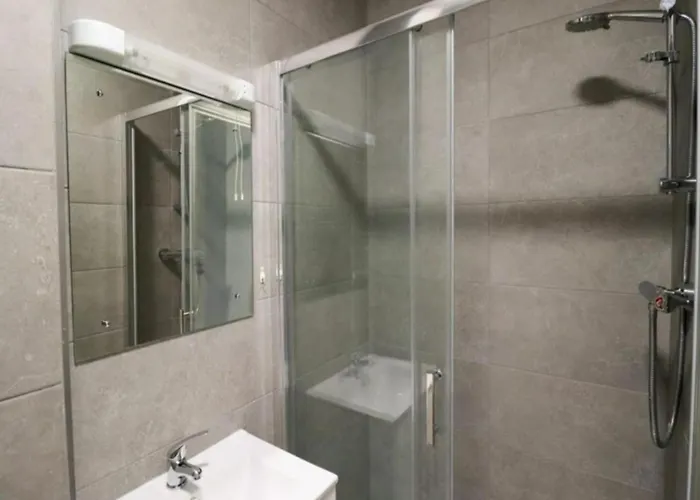 Charming 2-bed In Dublins Countryside