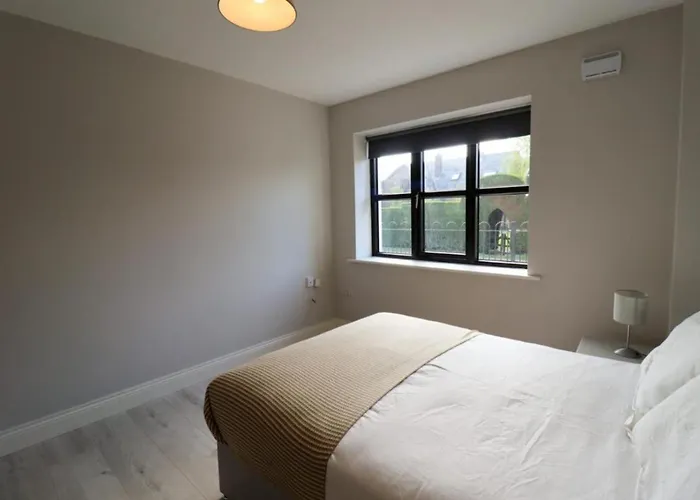 Charming 2-bed In Dublins Countryside